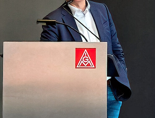 Rechtsanwalt Michael Fleischmann am Vortragspult auf der Frühjahrstagung 2026 des AK Arbeitsrecht der Vereinigung demokratischer Jurist:innen